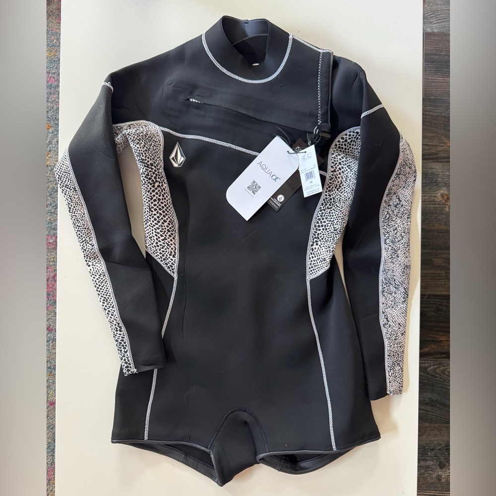 Volcom Women’s 2mm Shortie Wetsuit